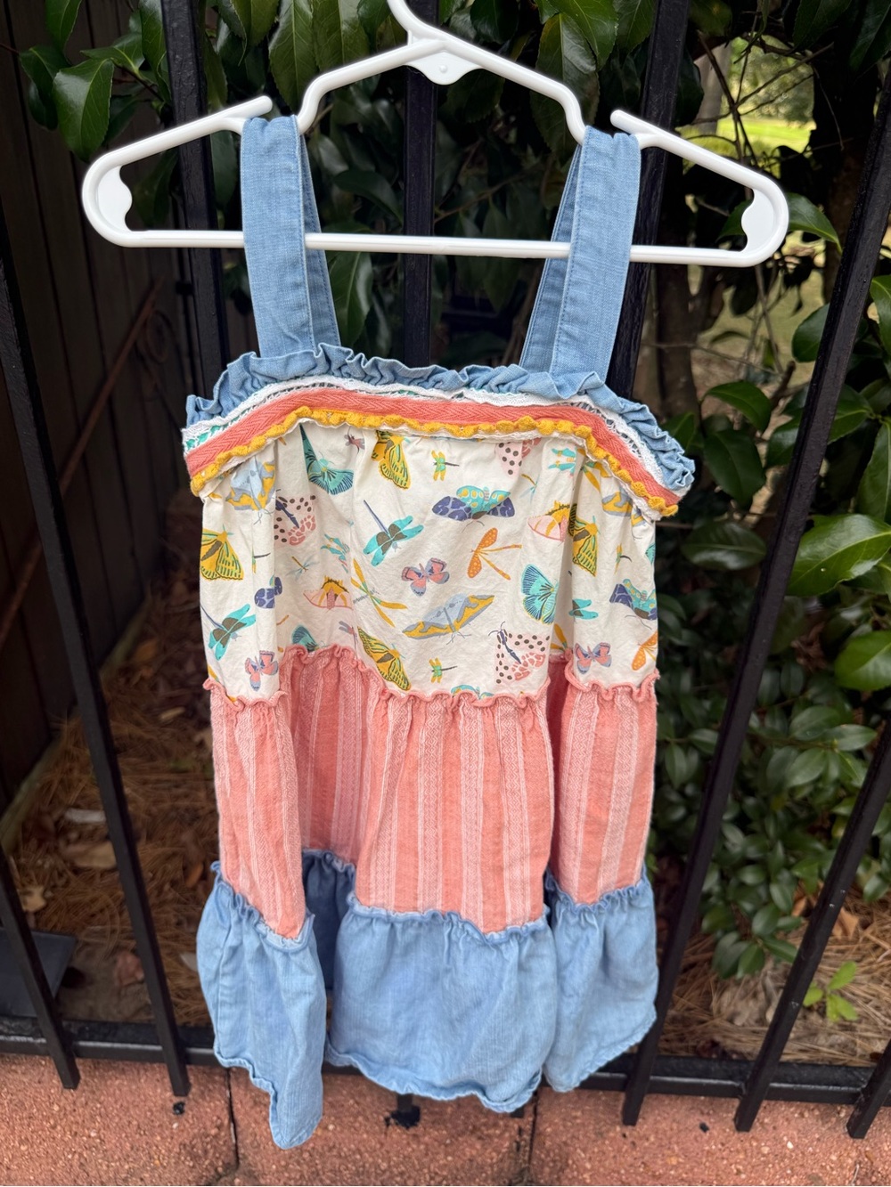 Matilda Jane Coral Tiered Skirt Dress with Chambray Blue Straps Size 4 - Picture 6 of 6